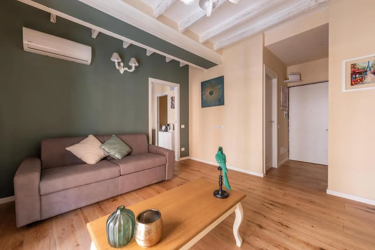 We Home - Tadino House - Porta Venezia, Milano 0*, Milan