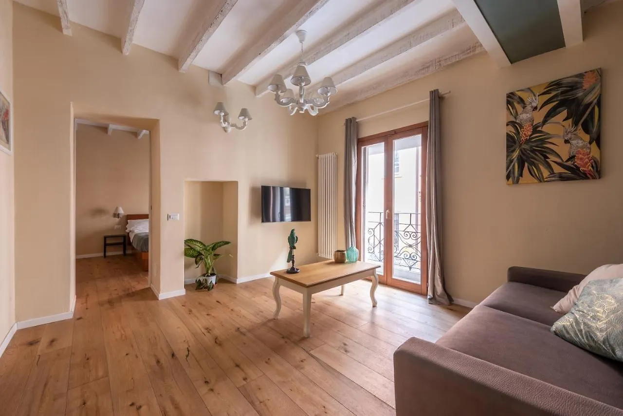 We Home - Tadino House - Porta Venezia, Milano 0*, Milan Italy