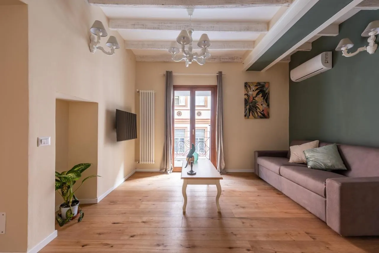 We Home - Tadino House - Porta Venezia, Milano 0*, Milan